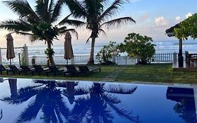 Surf Station Hotell 4*